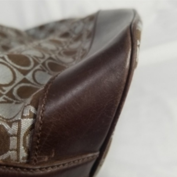 SALVATORE FERRAGAMO Gancini Logo hobo bag - Picture 6 of 9